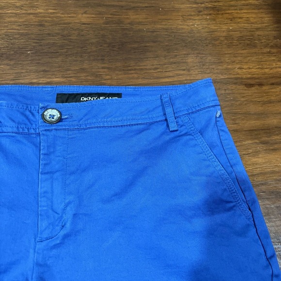 DKNY Jeans Shorts Women 12 Blue Chino Flat Front - Picture 3 of 11